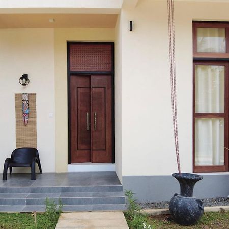 White House Green Home Galle Bagian luar foto